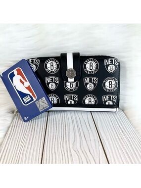 Loungefly NBA Brooklyn Nets Logo Zip Around Wallet NWTS